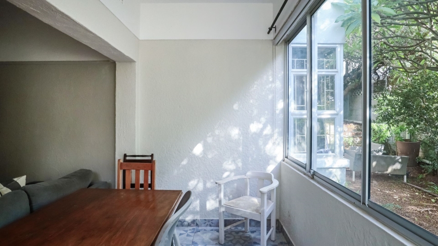 2 Bedroom Property for Sale in Vredehoek Western Cape